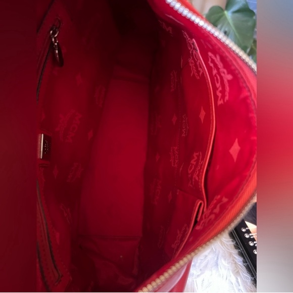 MCM Hobo Shoulder Bag - Picture 2 of 4